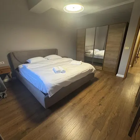 Apartamento Cozy In Blloku Area Tirana