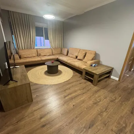 Cozy In Blloku Area Apartment Tirana